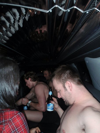 Illustration for article titled Hockey Players Have Surprisingly Average, If Hairless Bodies